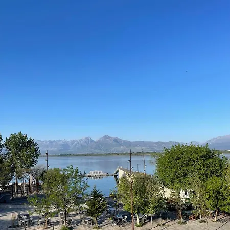 Auberge de jeunesse Shkodra Lake *