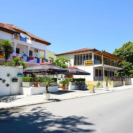 Auberge de jeunesse Shkodra Lake Široka