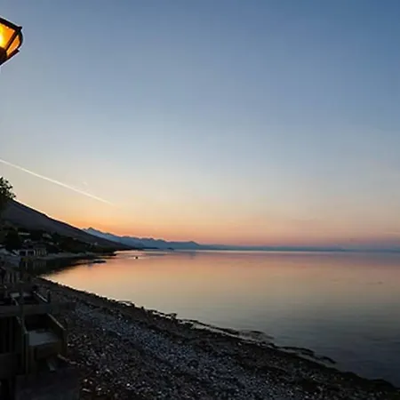 Auberge de jeunesse Shkodra Lake Široka