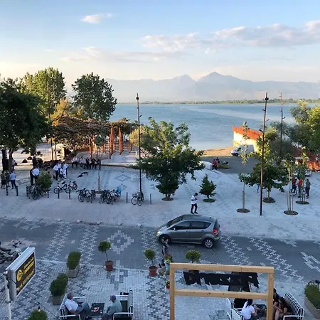 Отель Shkodra