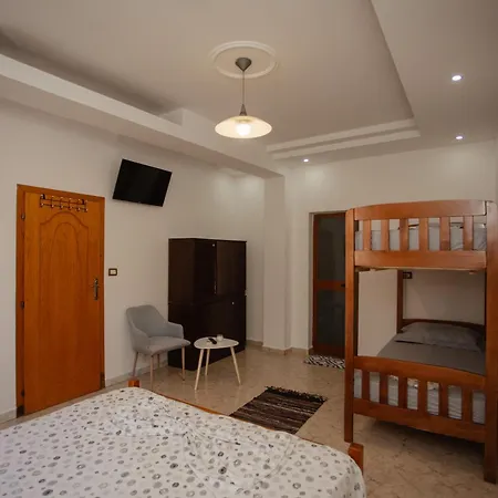 Shkodra Hotel Široka